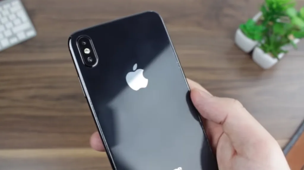 iPhoneXsPlusの値段は13万越え