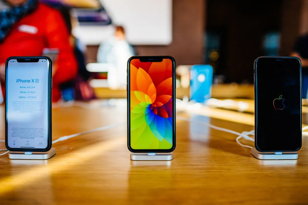 iPhoneXSとXRは、どっちが安い